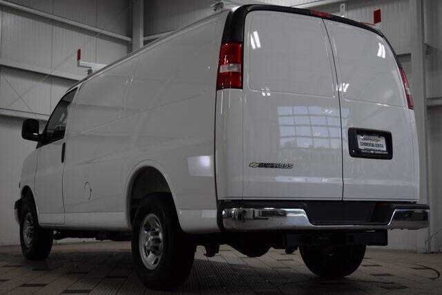 2025 Chevrolet Express 2500