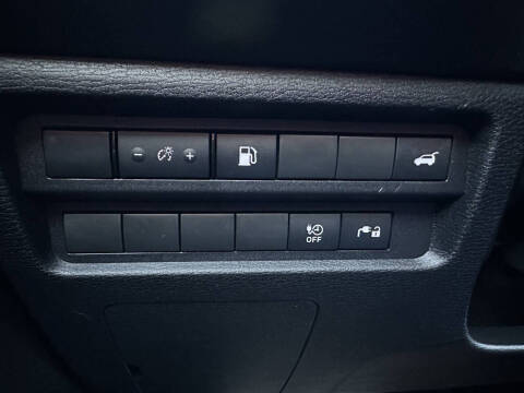 2023 Mitsubishi Outlander PHEV SE