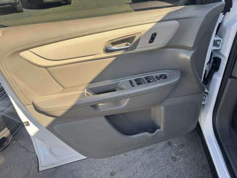 2017 Chevrolet Traverse LT