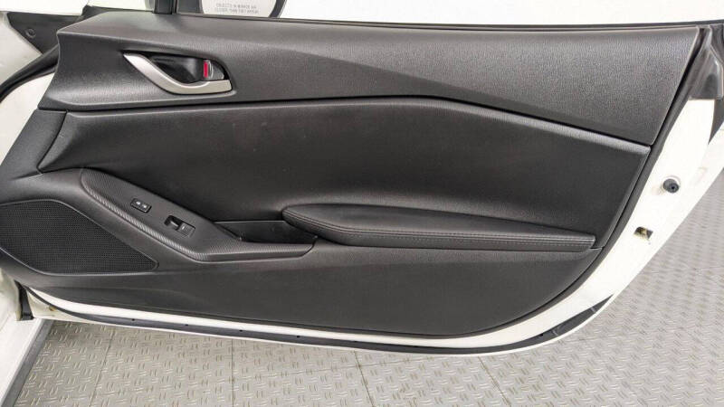 2016 Mazda MX-5 Miata Sport