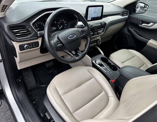 2020 Ford Escape SEL