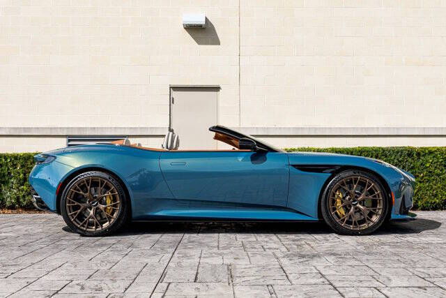 2026 Aston Martin DB12 Volante
