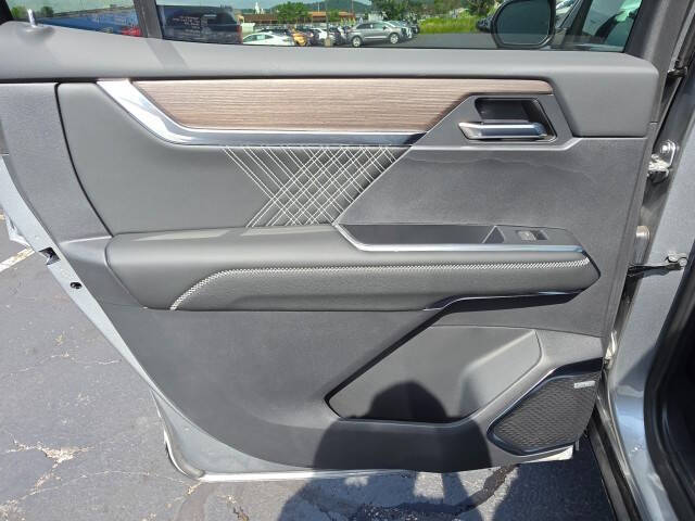 2024 GMC Acadia Denali