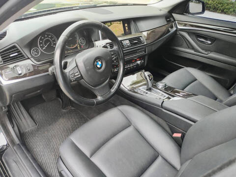 2016 BMW 5 Series 528i