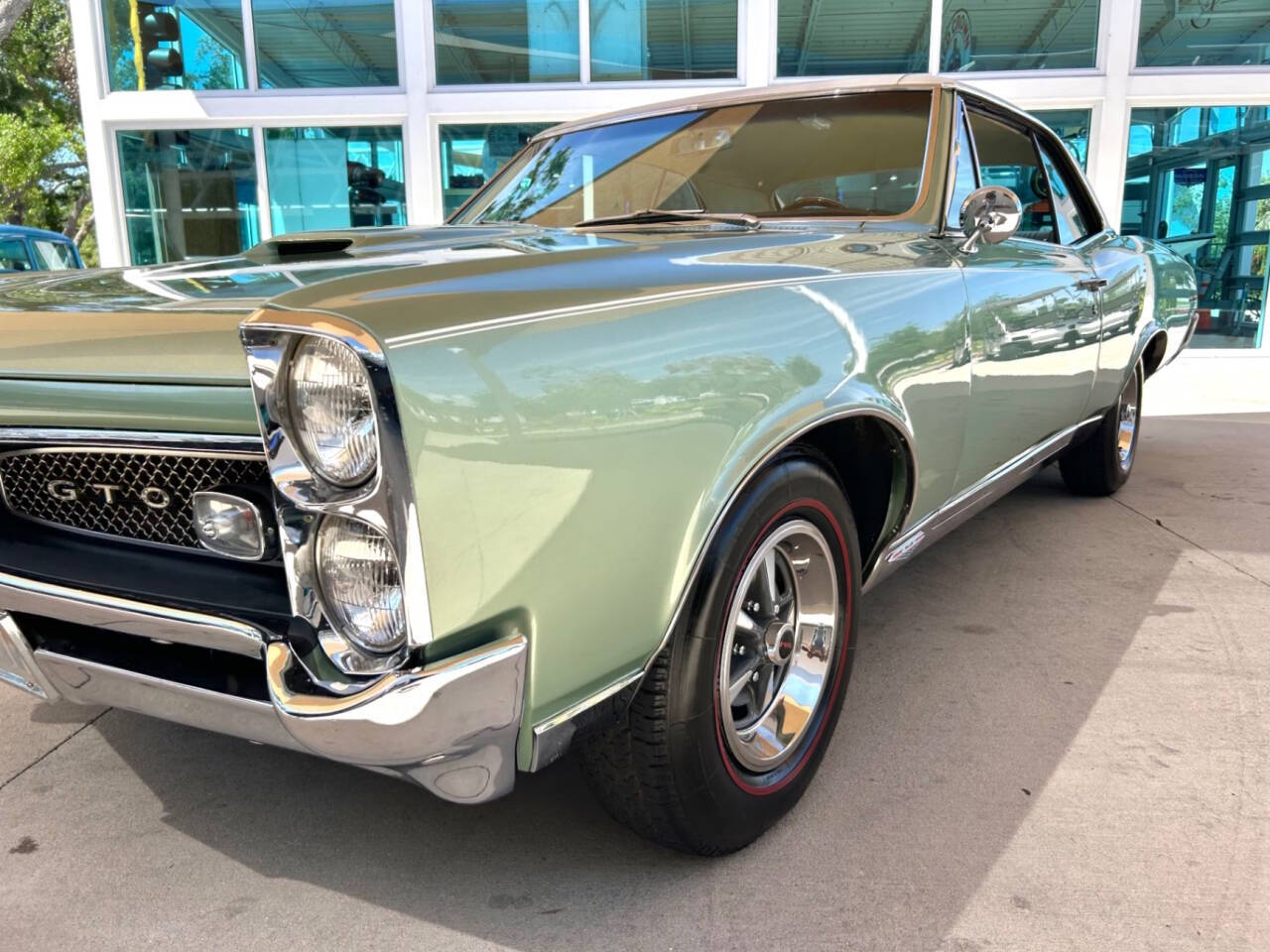 1967 Pontiac GTO 10
