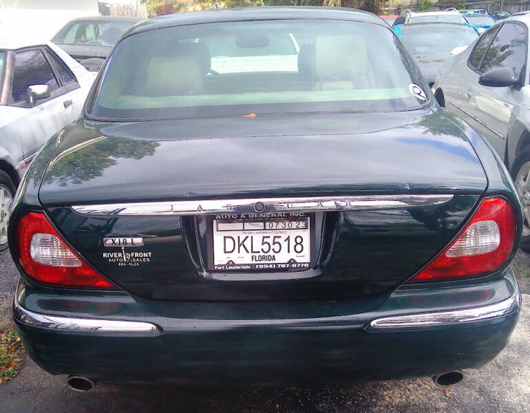 2005 Jaguar XJ-Series XJ8 L