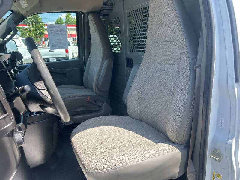 2017 Chevrolet Express 2500