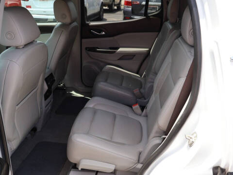 2017 GMC Acadia SLT-1