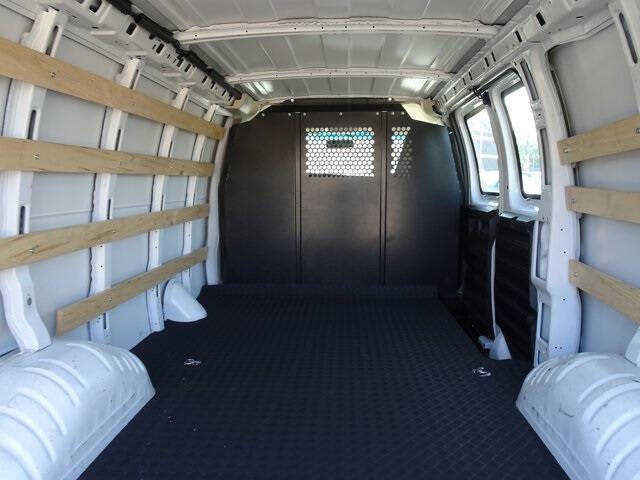 2023 Chevrolet Express 2500