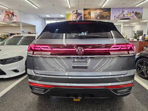 2024 Volkswagen Atlas Cross Sport SE 4Motion