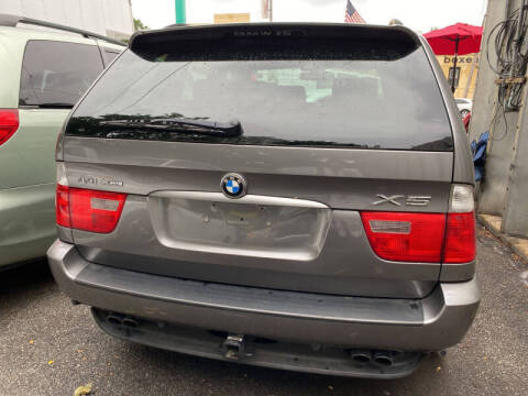 2004 BMW X5 4.4i