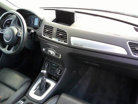 2018 Audi Q3 2.0T quattro Premium Plus