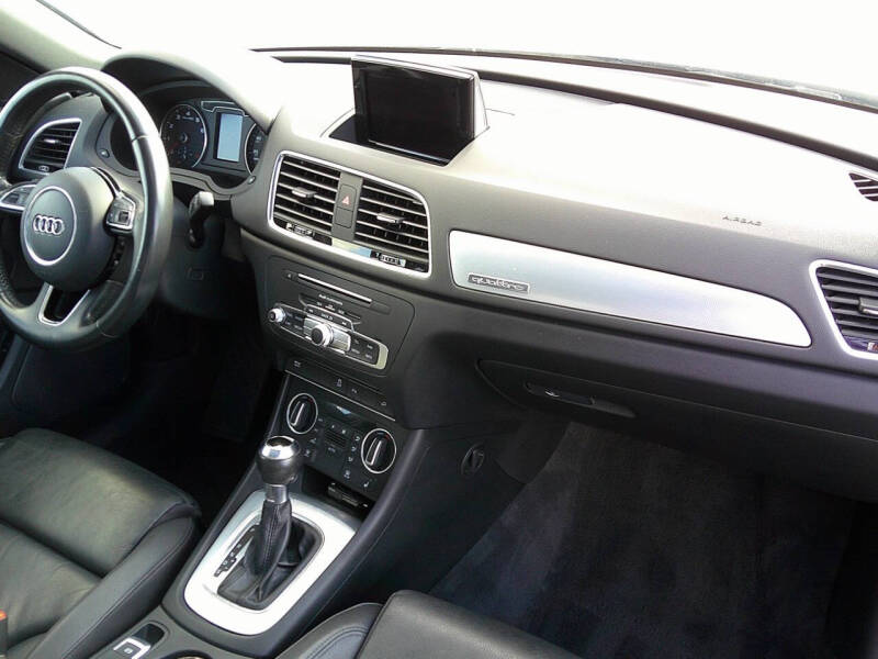 2018 Audi Q3 2.0T quattro Premium Plus