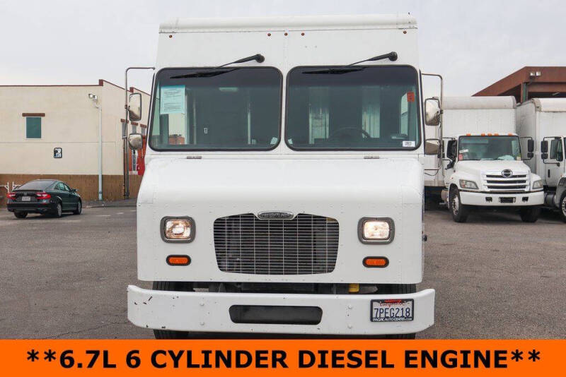 2015 Freightliner MT45 Chassis