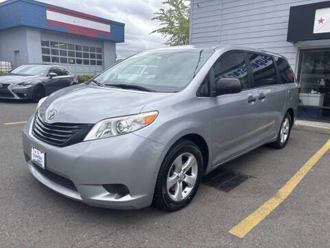 2017 Toyota Sienna L 7-Passenger