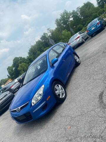 2010 Hyundai Elantra Touring for sale at Ram Imports in Cincinnati OH