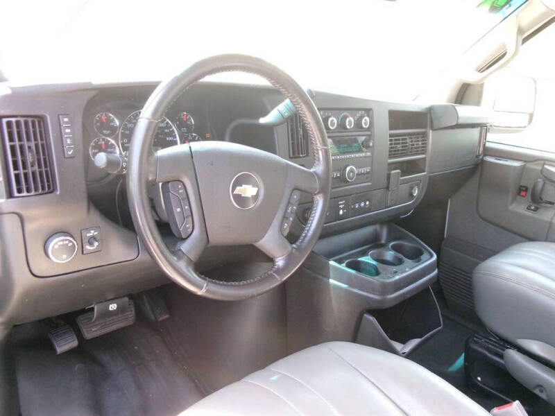 2023 Chevrolet Express 2500