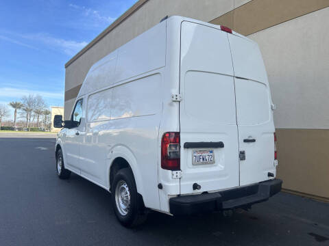 2016 Nissan NV