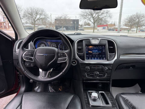 2017 Chrysler 300 Limited