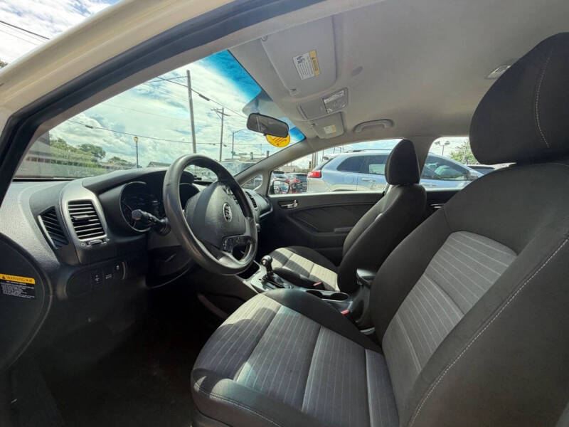 2016 Kia Forte5 LX