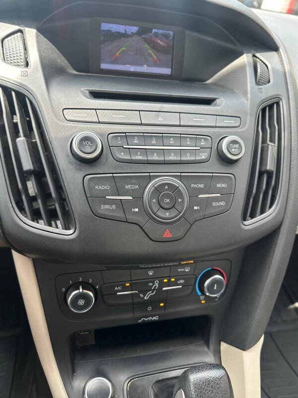 2017 Ford Focus SE