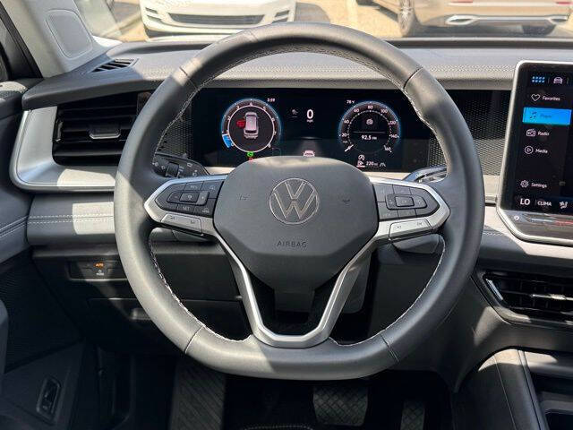 2025 Volkswagen Tiguan SE 4Motion