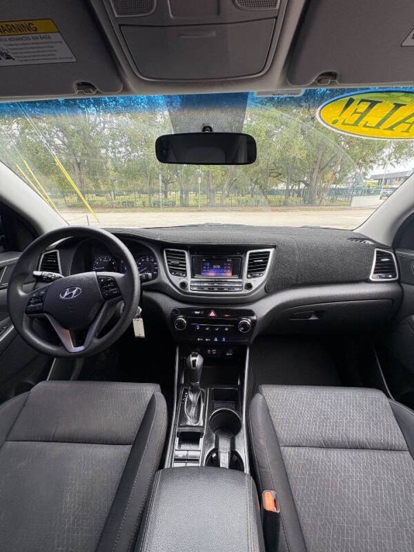 2016 Hyundai Tucson SE