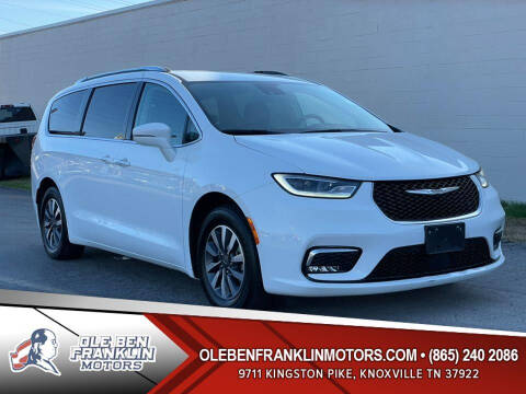 2021 Chrysler Pacifica for sale at Ole Ben Franklin Motors KNOXVILLE - Clinton Highway in Knoxville TN