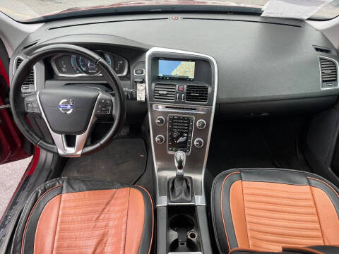 2016 Volvo XC60 T5 Drive-E Premier