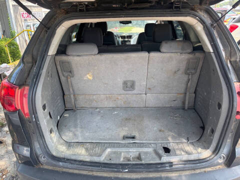 2011 Chevrolet Traverse LS