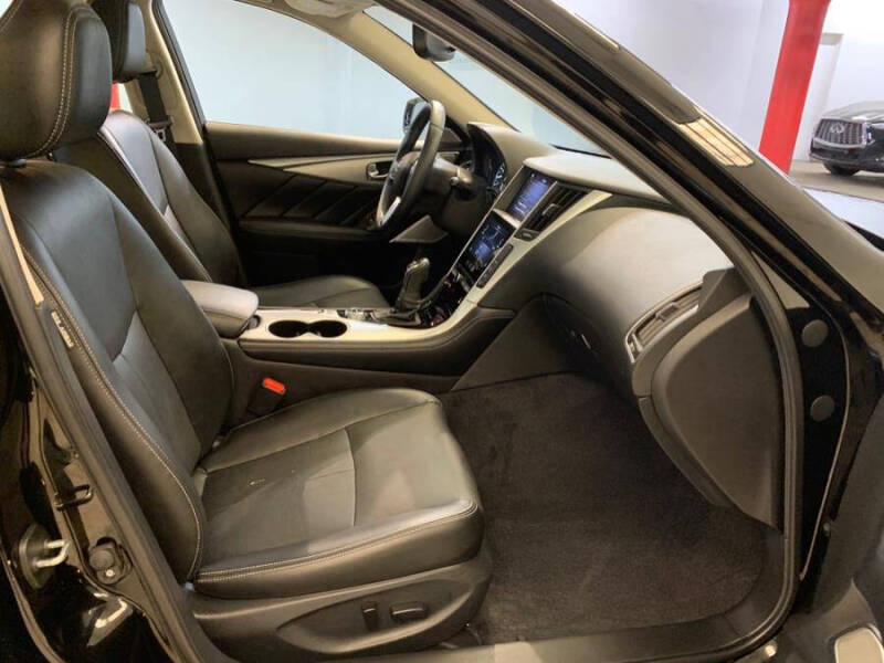 2022 Infiniti Q50 Luxe