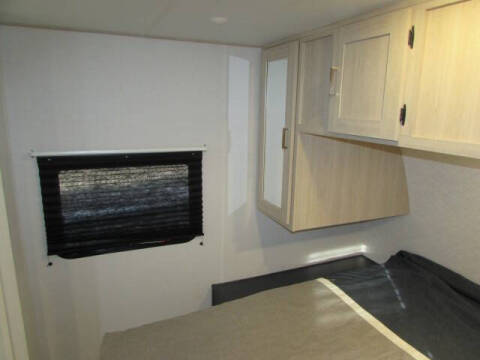 2025 Forest River AVENGER 25