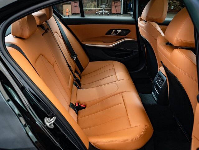 2024 BMW 3 Series 330i xDrive