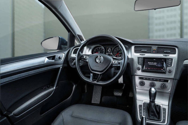 2015 Volkswagen Golf TSI S