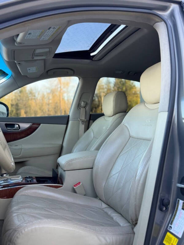 2011 Infiniti FX35