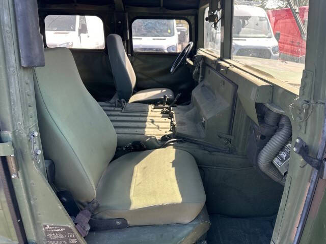 2004 AM General M1123