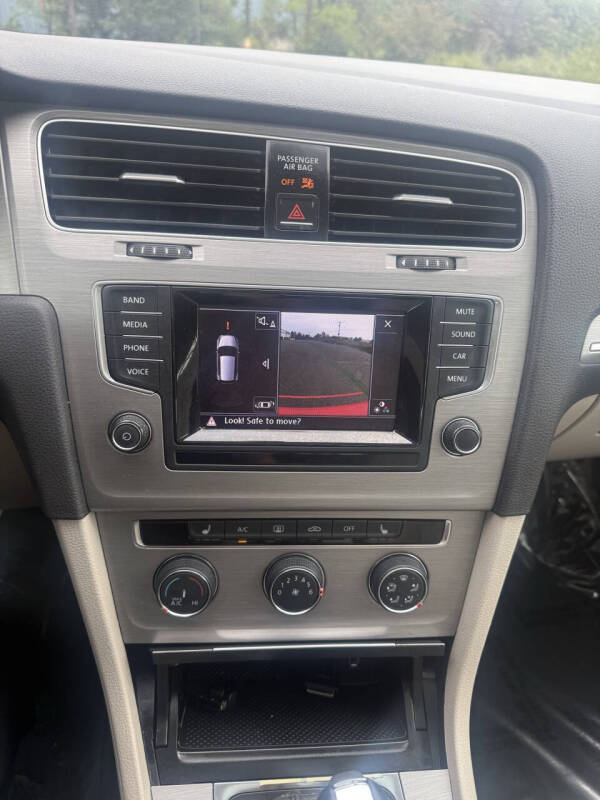 2015 Volkswagen Golf TSI SE