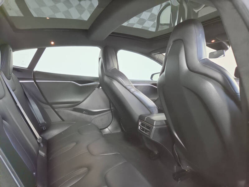 2016 Tesla Model S 70D