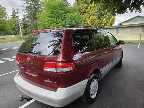 2002 Toyota Sienna LE