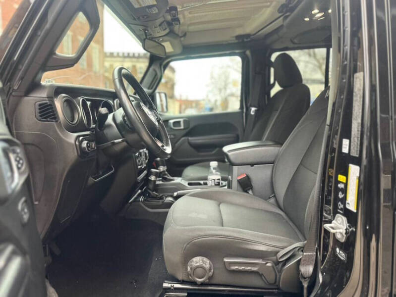 2021 Jeep Gladiator Willys