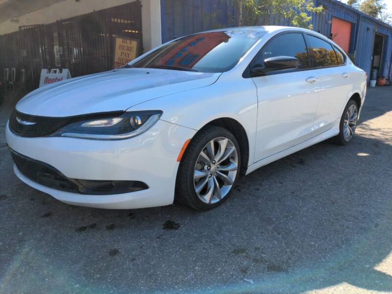 2015 Chrysler 200 for sale at SUNRISE AUTO SALES in Gainesville FL