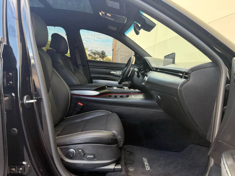 2024 Genesis GV70 2.5T Standard