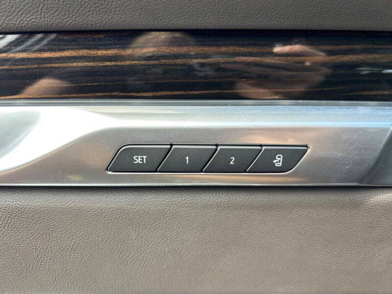 2025 Cadillac Escalade Premium Luxury