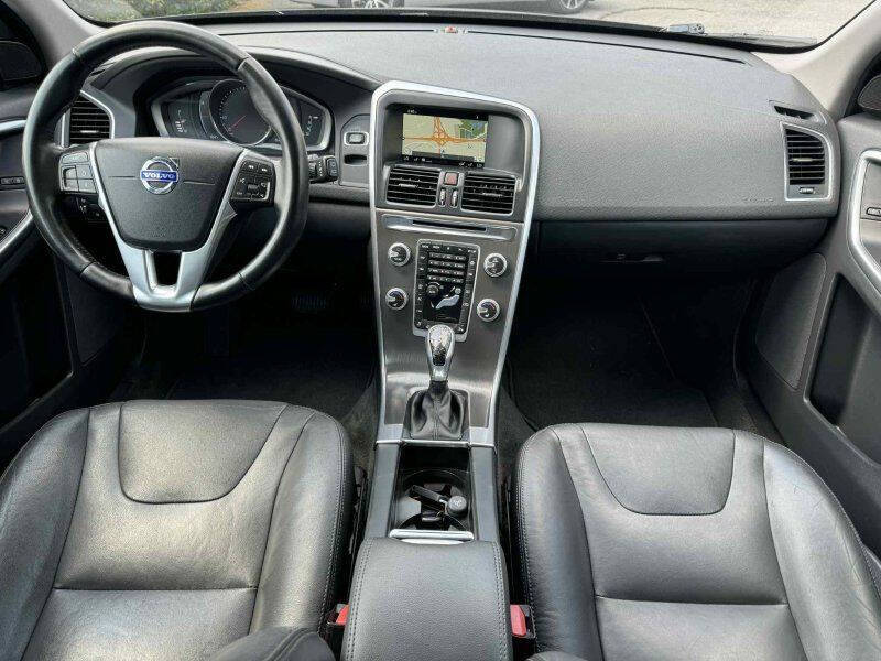 2016 Volvo XC60 T5 Premier