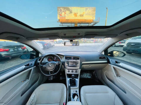 2017 Volkswagen Golf TSI Wolfsburg Edition