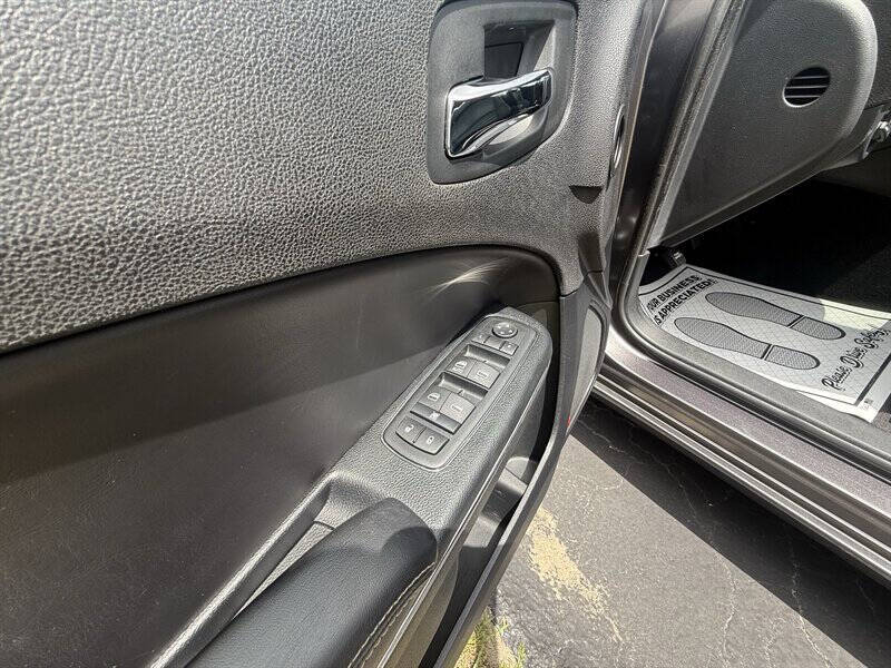 2014 Dodge Charger SXT