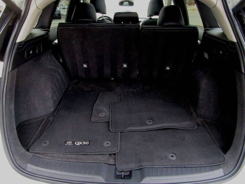 2019 Infiniti QX50 Essential