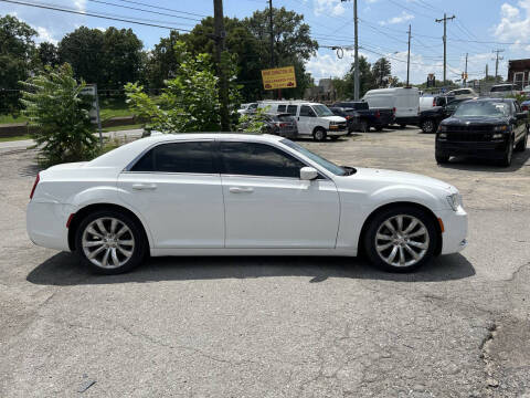 2018 Chrysler 300 Touring