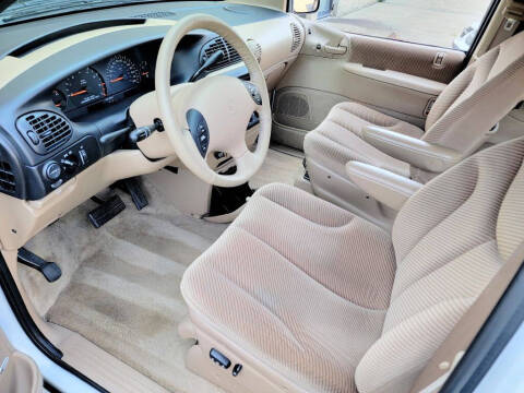 1996 Dodge Grand Caravan LE