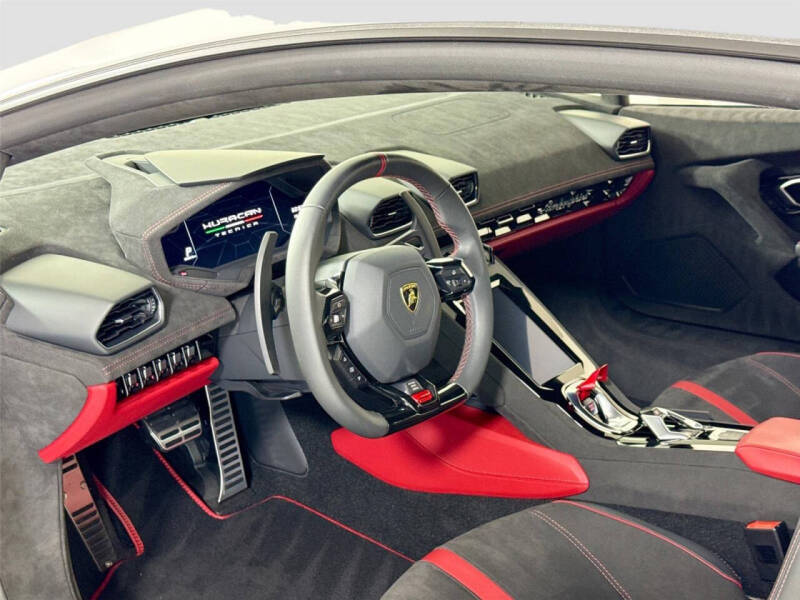 2024 Lamborghini Huracan Tecnica